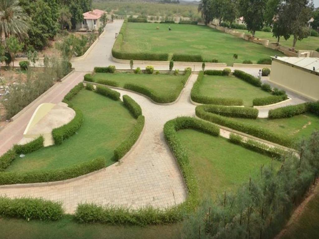 Seven Sky Clarks Exotica Hotel Bhuj Exterior foto