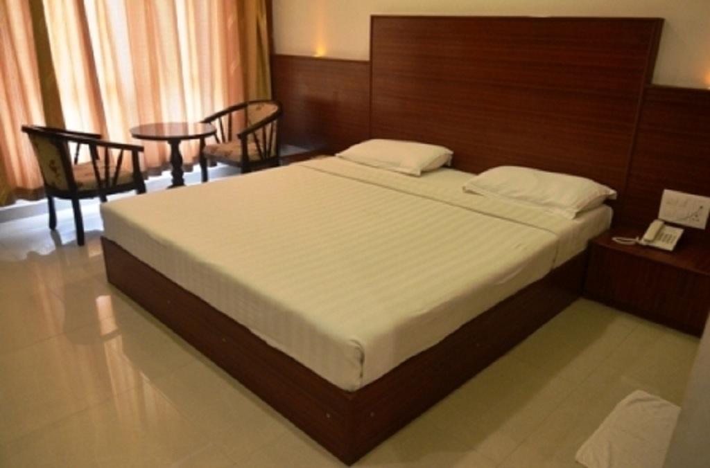 Seven Sky Clarks Exotica Hotel Bhuj Cameră foto