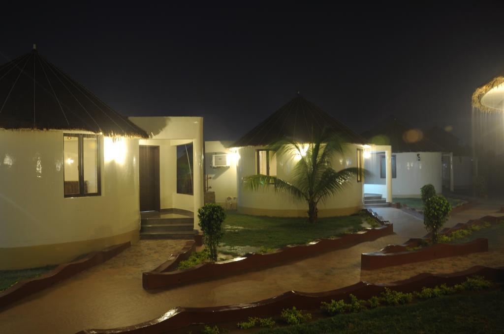 Seven Sky Clarks Exotica Hotel Bhuj Cameră foto