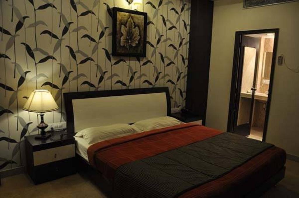 Seven Sky Clarks Exotica Hotel Bhuj Cameră foto