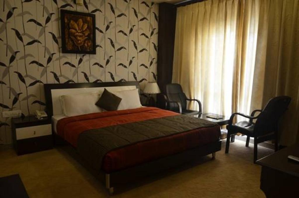 Seven Sky Clarks Exotica Hotel Bhuj Cameră foto