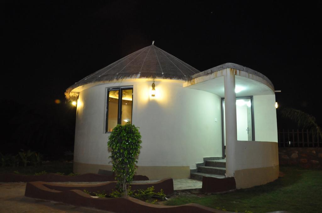 Seven Sky Clarks Exotica Hotel Bhuj Cameră foto