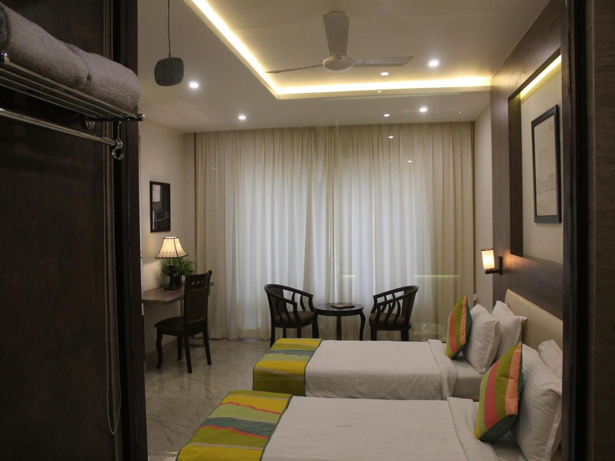 Seven Sky Clarks Exotica Hotel Bhuj Exterior foto