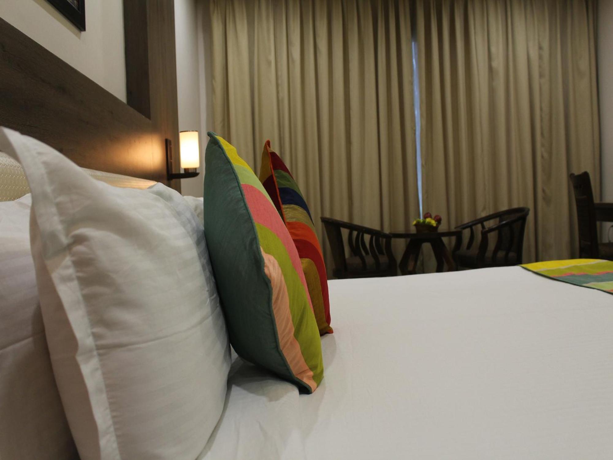 Seven Sky Clarks Exotica Hotel Bhuj Exterior foto