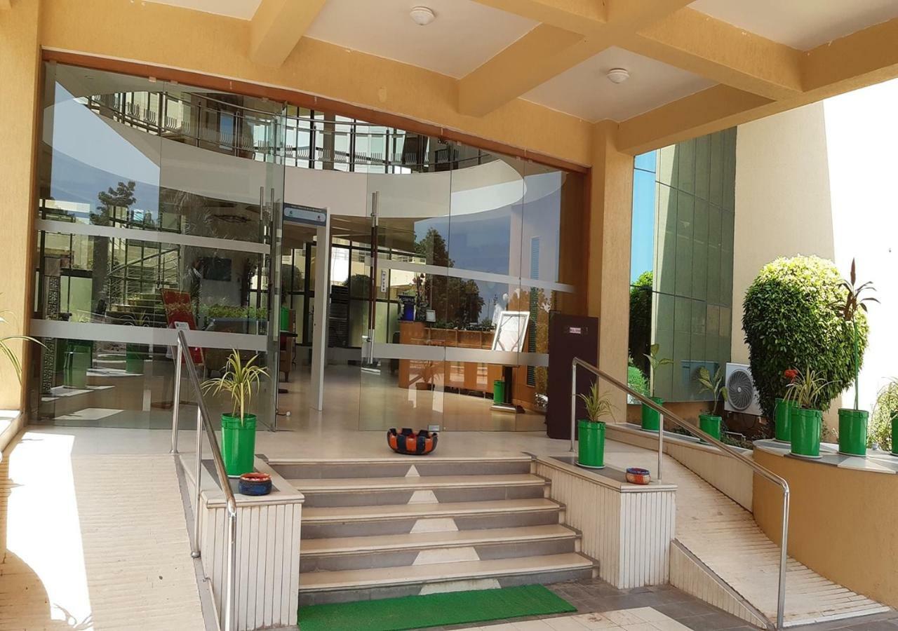 Seven Sky Clarks Exotica Hotel Bhuj Exterior foto